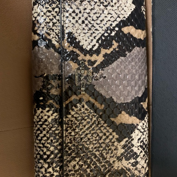 Coach Python Print wallet flap snap closure - Picture 2 of 10